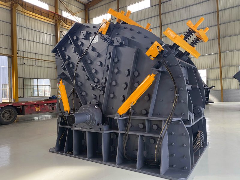 反擊式破碎機(jī)