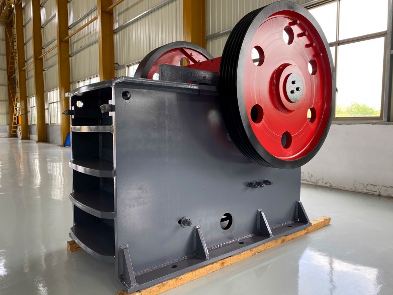 鄂式破碎機(jī) 鄂式破碎機(jī)