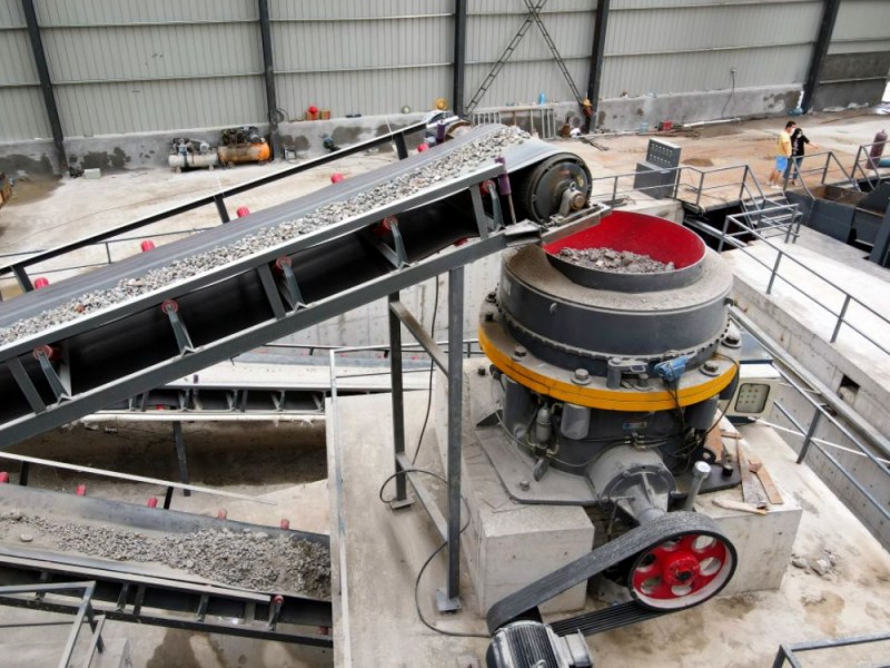 圓錐破碎機(jī) 圓錐破碎機(jī)