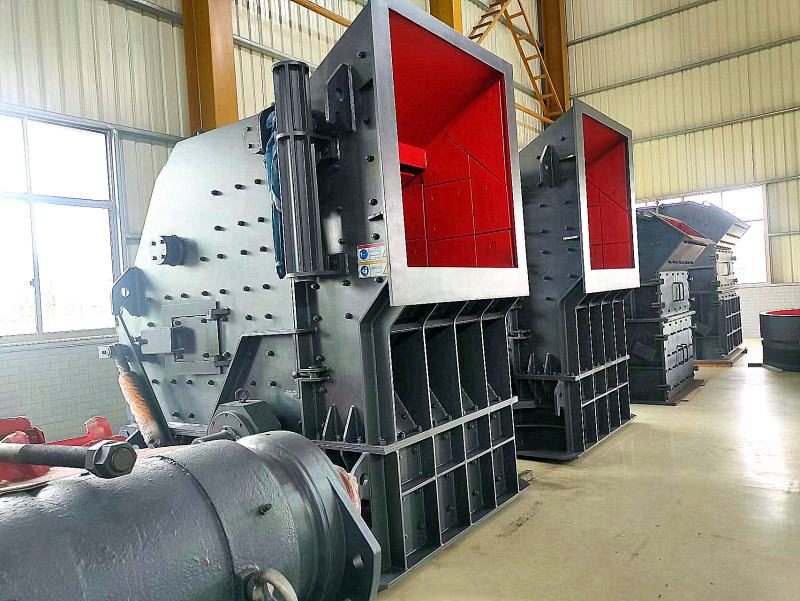 反擊式破碎機(jī) 反擊式破碎機(jī)