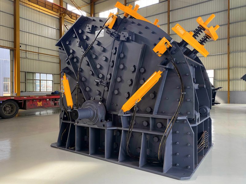 反擊式破碎機(jī) 反擊式破碎機(jī)