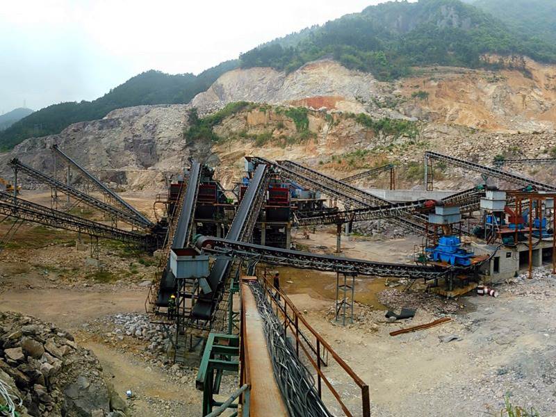 凝灰?guī)r破碎生產(chǎn)線 凝灰?guī)r破碎生產(chǎn)線